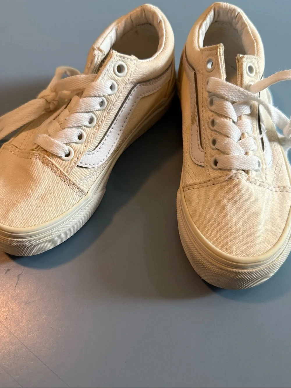 Vans Old Skool White Canvas Sneakers Kids Size 11 EU 27.5